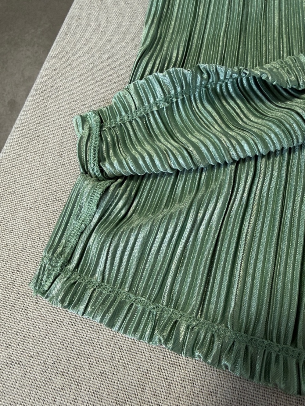 Marc New York Pleated Short-Sleeve Top in Moss Green SZXL - Picture 13 of 16
